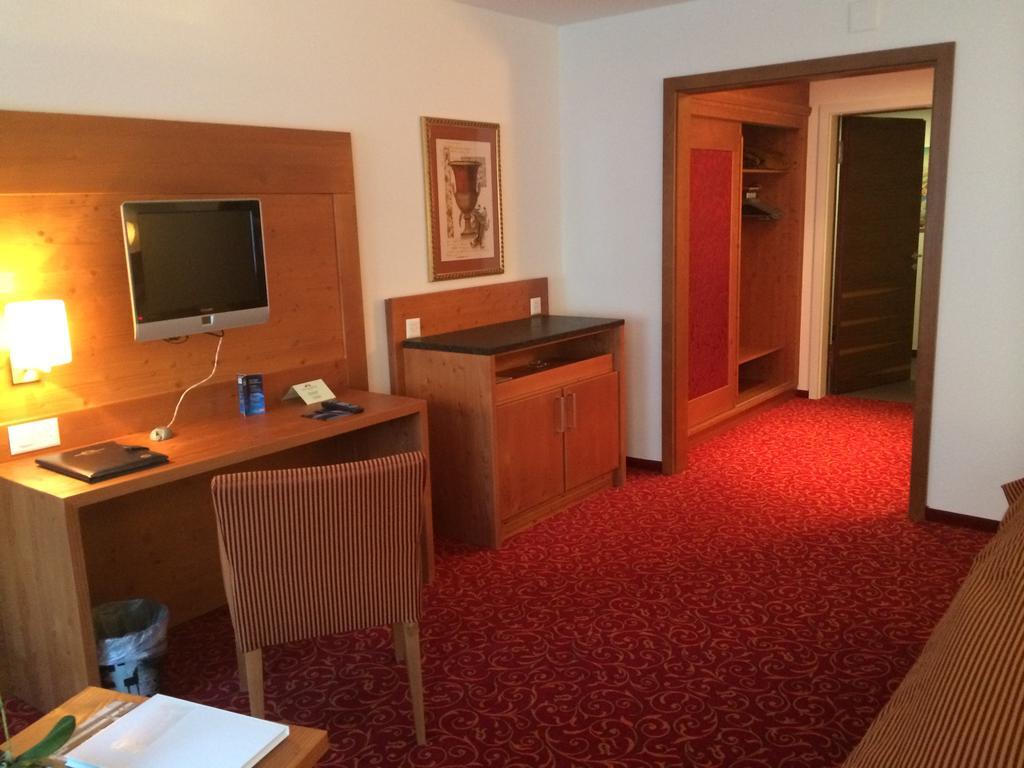 サンモリッツスタジオ チャンプフェーアパートメント 部屋 写真